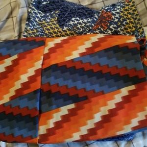 Medium Joy and TC leggings